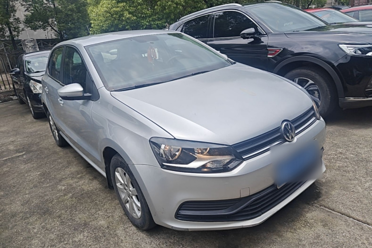 Volkswagen Polo 2015 #4 Volkswagen Polo 2015 car image #4