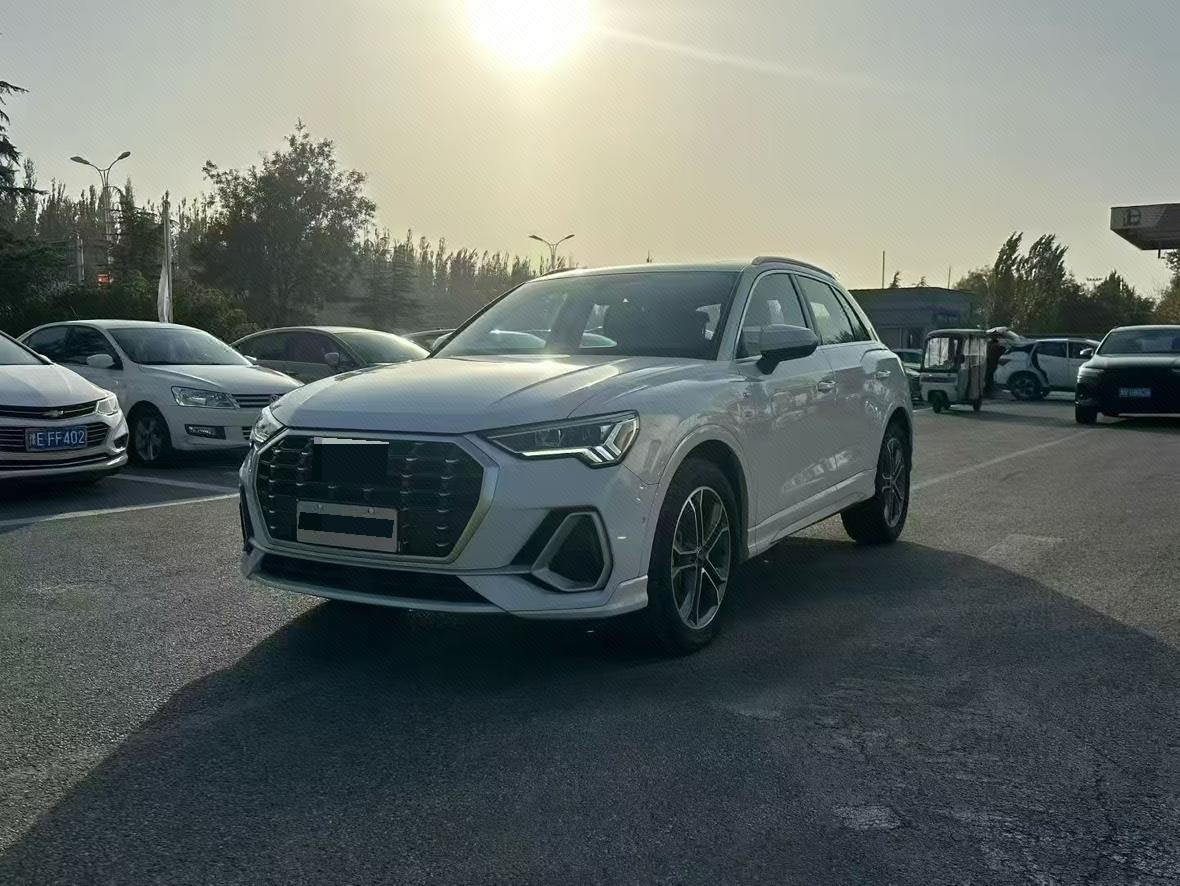 Audi Q3 2023 Audi Q3 2023 car image