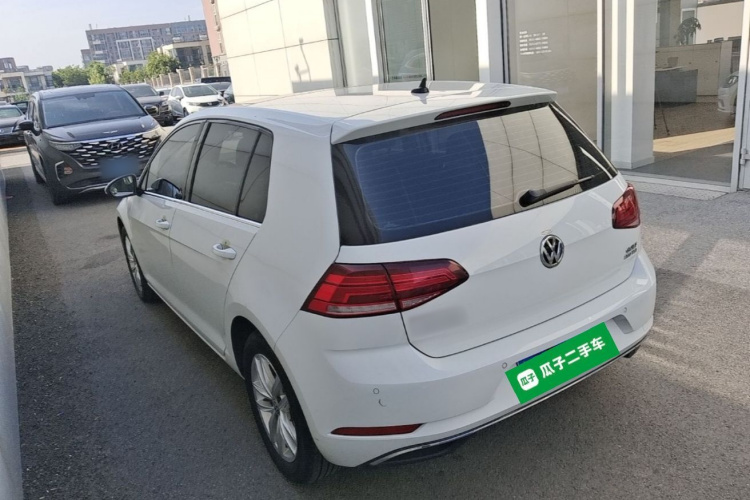 Volkswagen Golf 2019 #5 Volkswagen Golf 2019 car image #5