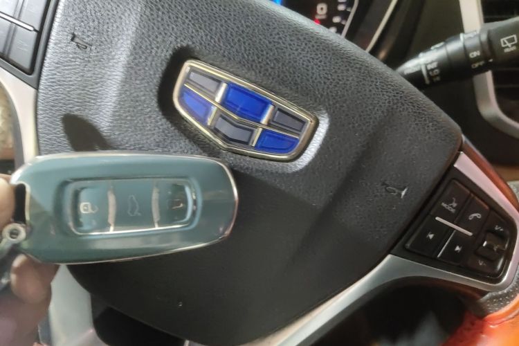 GEELY Vision X6 2019 imagen de coche #16