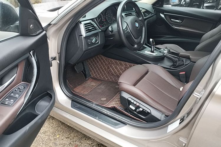 BMW 3 Series 2019 #16 BMW 3 Series 2019 car image #16
