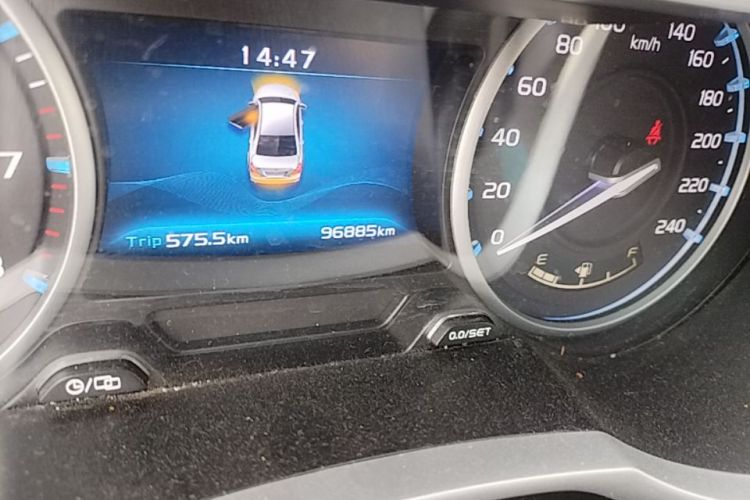 GEELY Emgrand 2017 car image #14