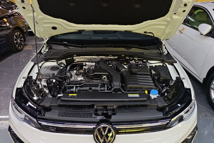 Volkswagen Golf 2025 #20 Volkswagen Golf 2025 car image #20