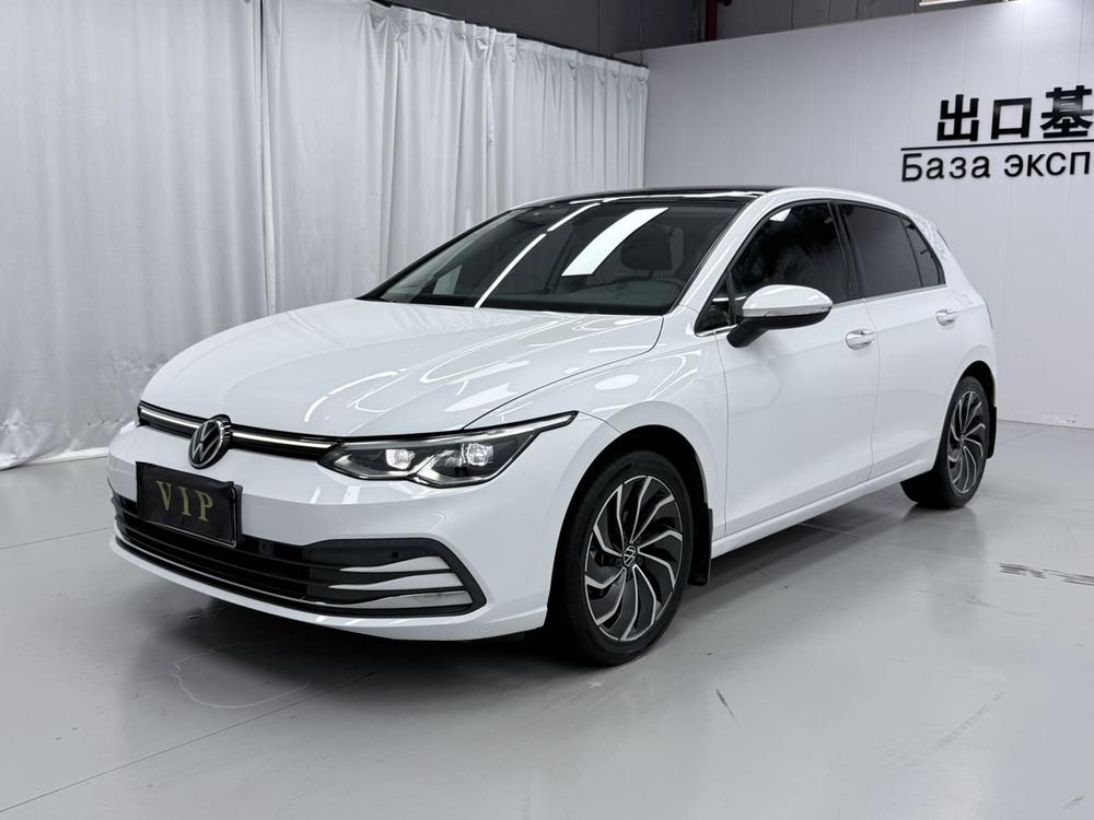 Volkswagen Golf 2022 car image 