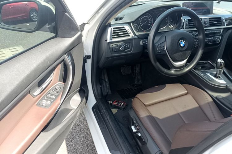 BMW 3 Series 2019 #16 BMW 3 Series 2019 car image #16