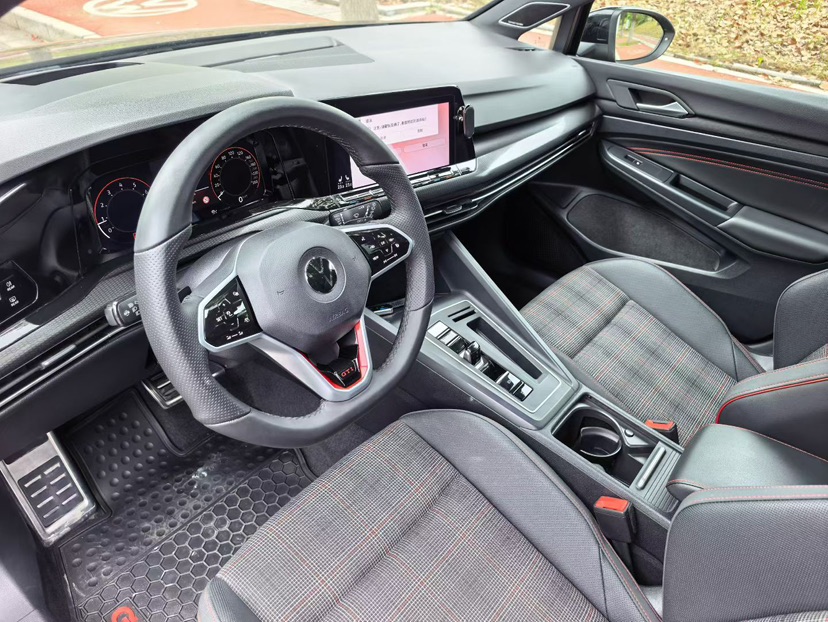 Volkswagen GolfGTI 2021 car image #6