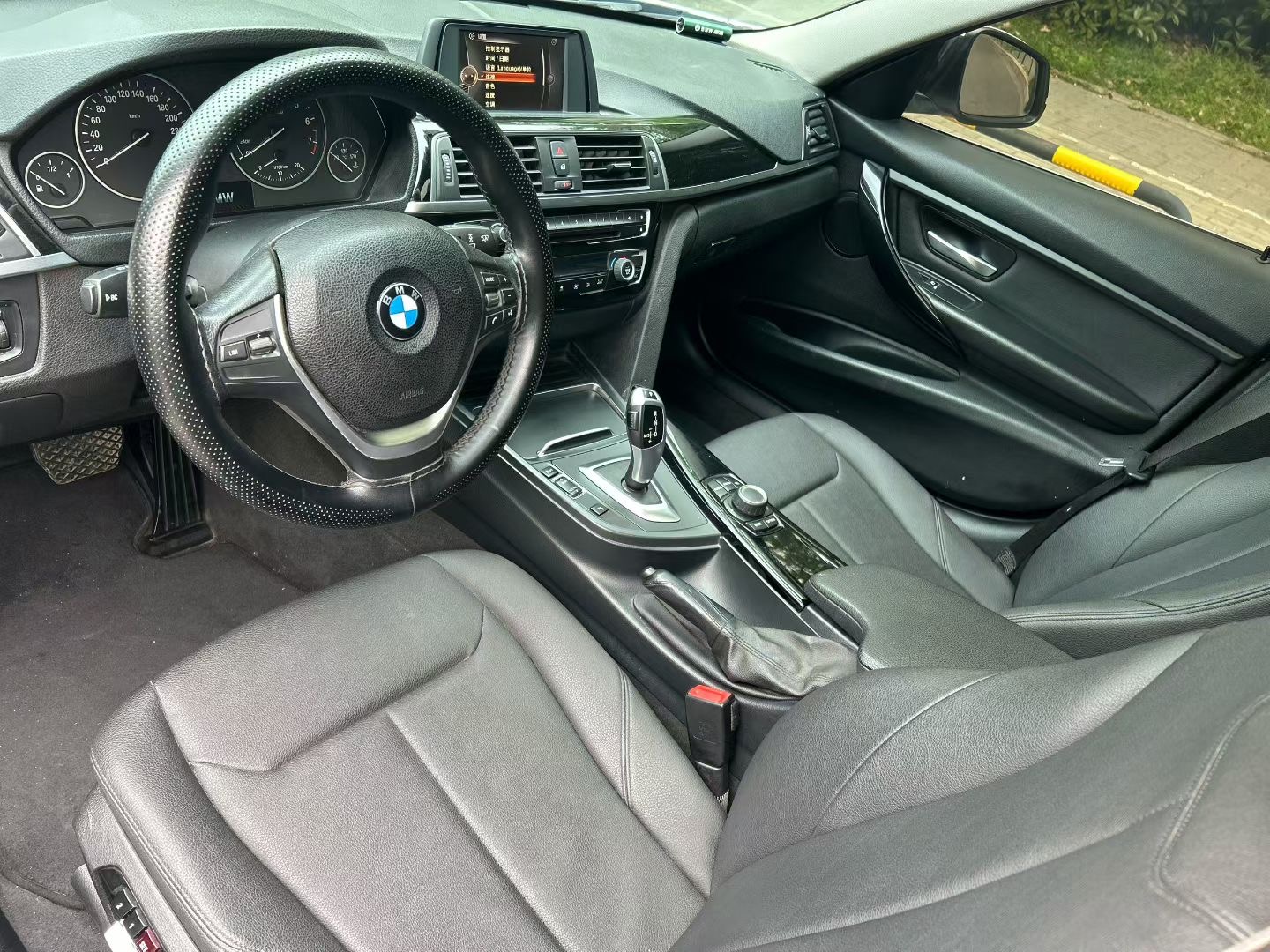 BMW 3 Series 2016 car image #9