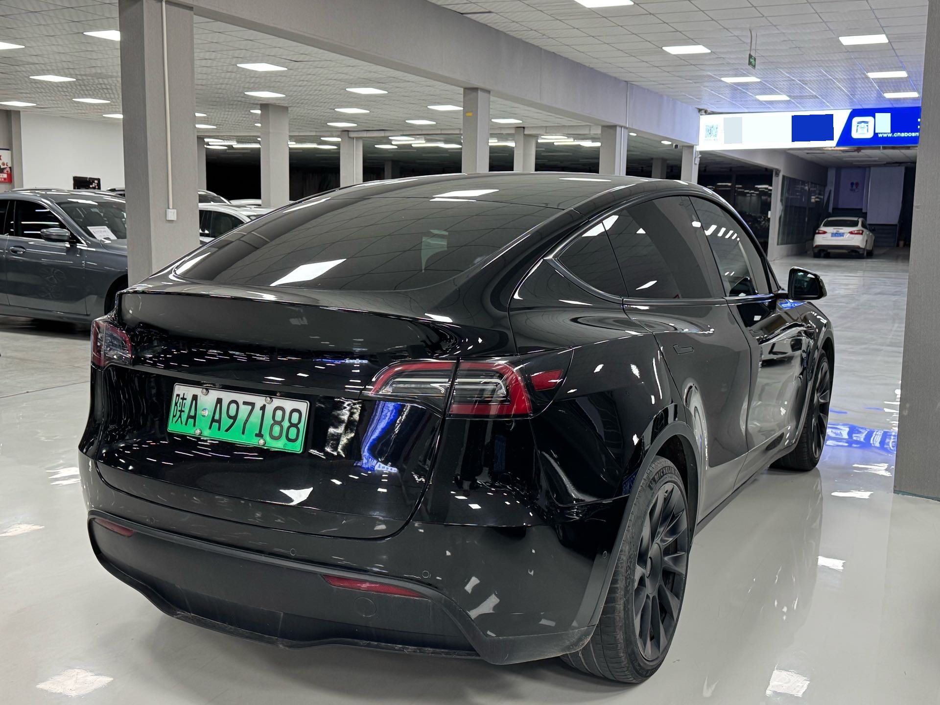 Tesla Model Y 2022 #6 Tesla Model Y 2022 car image #6