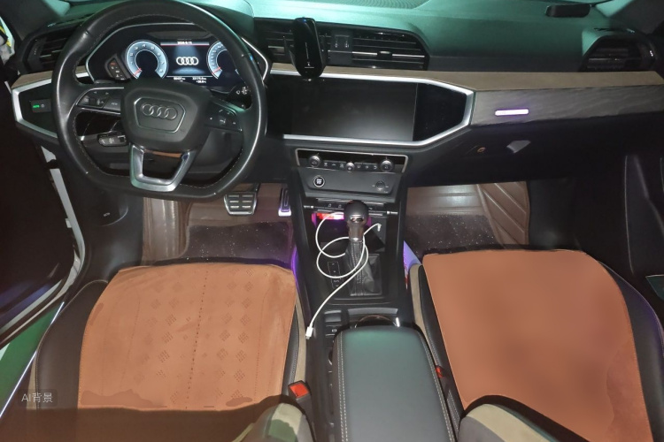 Audi Q3 2023 car image #11