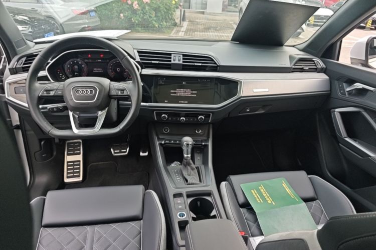 Audi Q3 2025 #11 Audi Q3 2025 car image #11