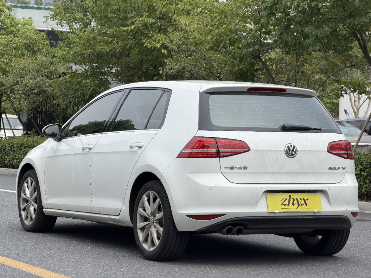 Volkswagen Golf 2014 car image #7