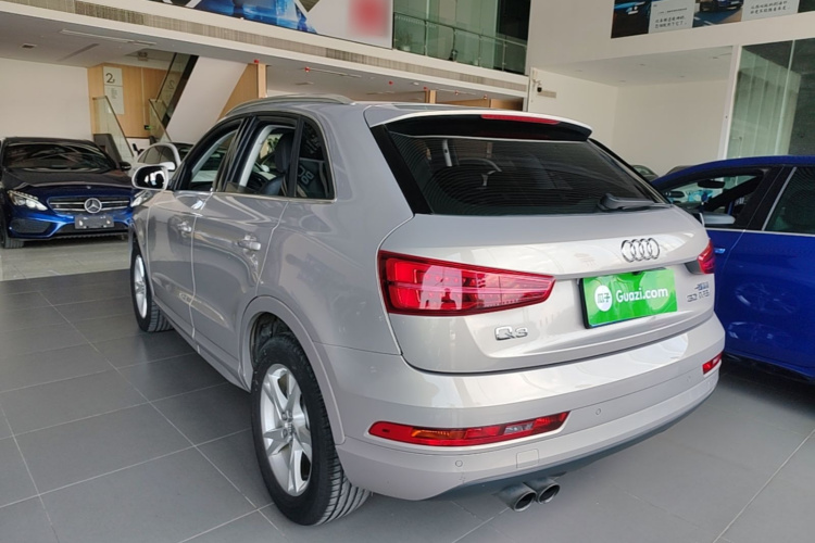 Audi Q3 2018 immagine di auto #5