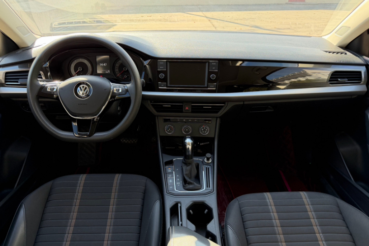 Volkswagen Lavida 2019 #9 Volkswagen Lavida 2019 car image #9