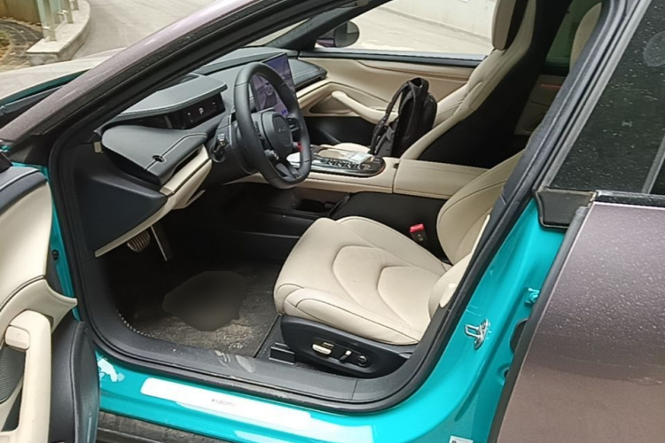 MI SU7 2025 car image #15
