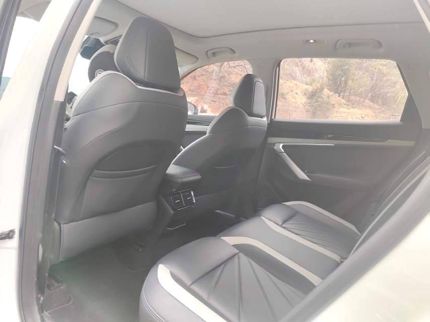 GEELY Boyue L 2023 car image #8