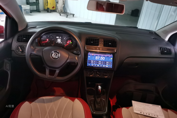 Volkswagen Polo 2018 car image #11