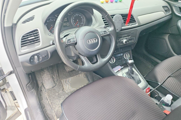 Audi Q3 2015 #11 Audi Q3 2015 car image #11