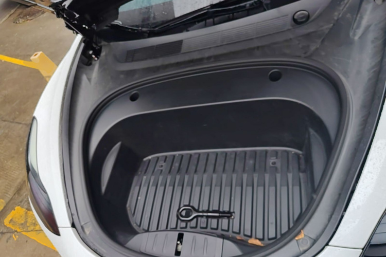 Tesla Model 3 2022 car image #20