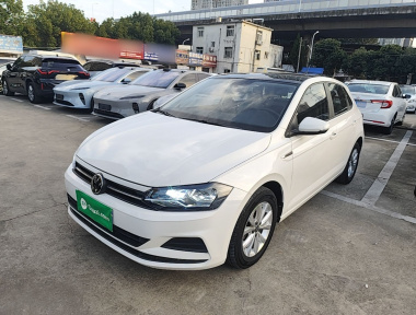 Volkswagen Polo 2021 Volkswagen Polo 2021 صورة سيارة