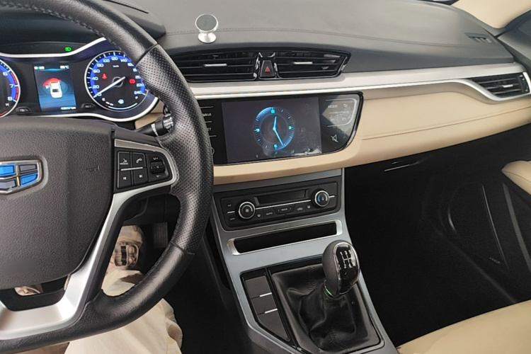 GEELY Emgrand 2018 #10 GEELY Emgrand 2018 car image #10
