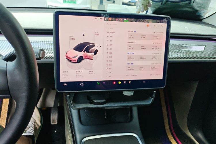 Tesla Model Y 2022 #13 Tesla Model Y 2022 car image #13