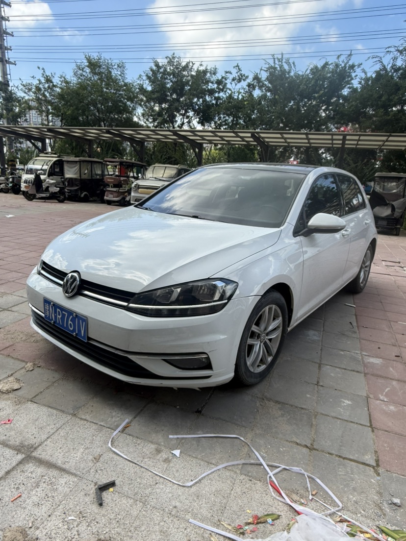 Volkswagen Golf 2020 immagine di auto 