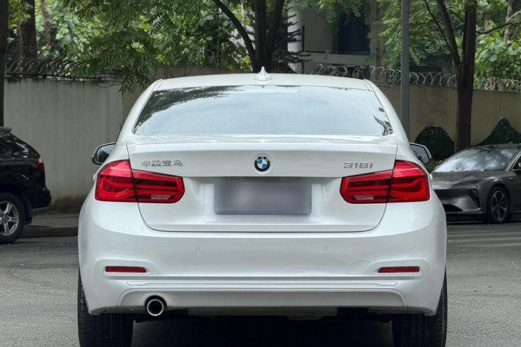 BMW 3 Series 2017 #11 BMW 3 Series 2017 immagine di auto #11