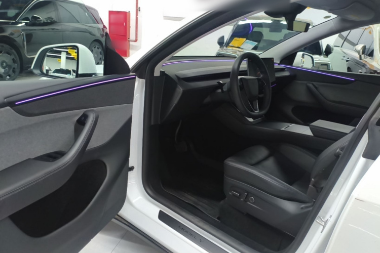 Tesla Model Y 2025 #16 Tesla Model Y 2025 imagen de coche #16