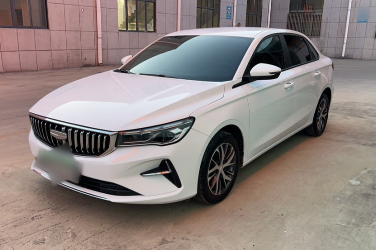 GEELY Emgrand 2025 car image #2