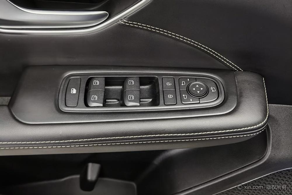 Jetour X70 PLUS 2021 #21 Jetour X70 PLUS 2021 car image #21