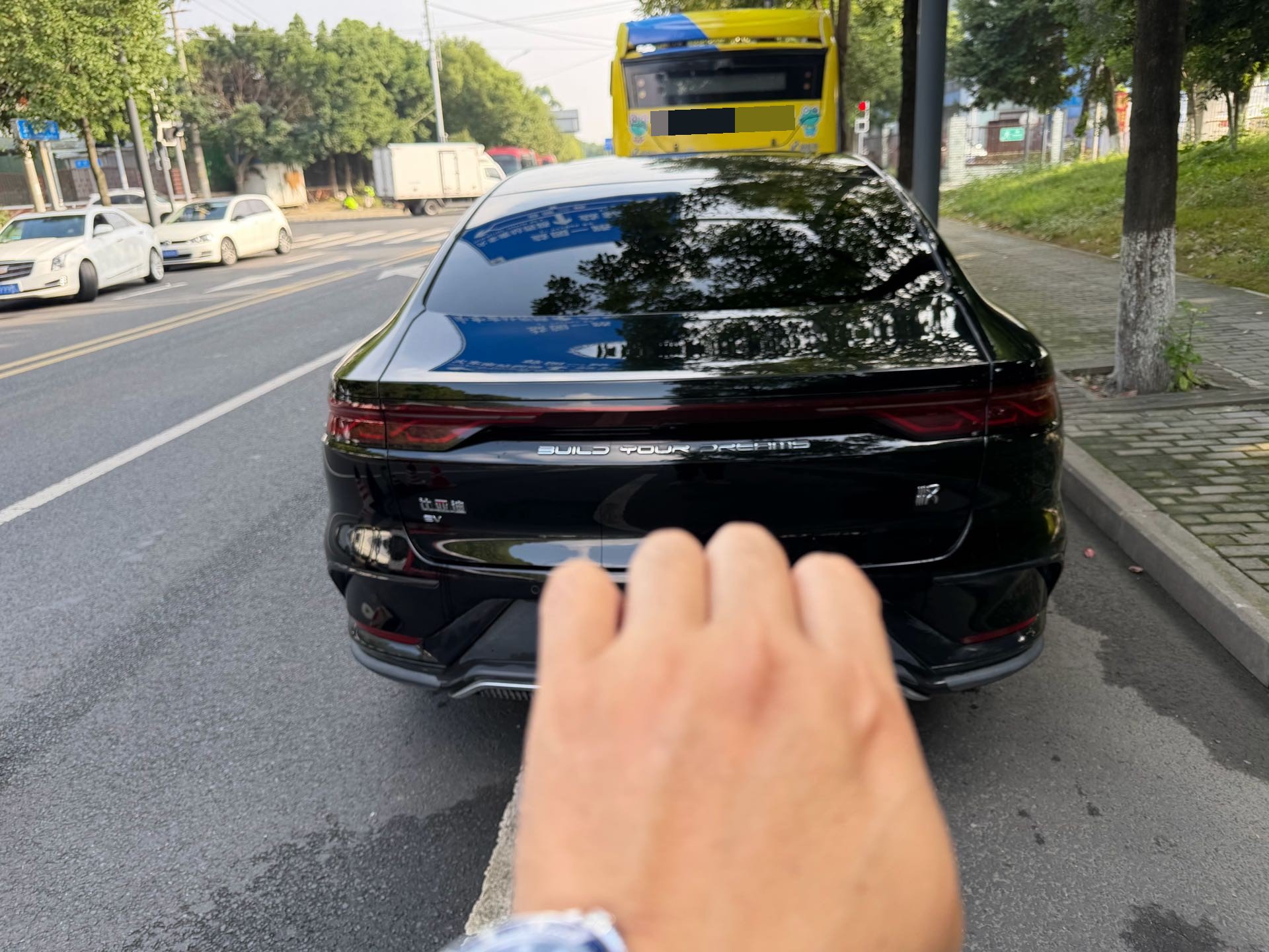 BYD Han 2023 car image #20