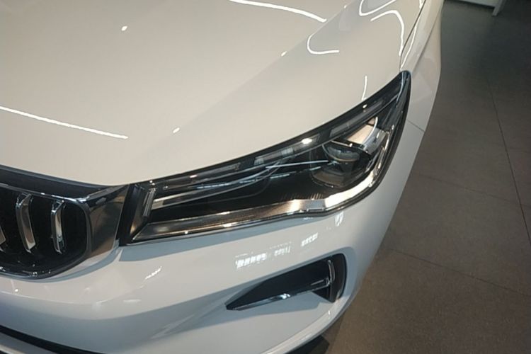 GEELY Emgrand 2026 car image #23