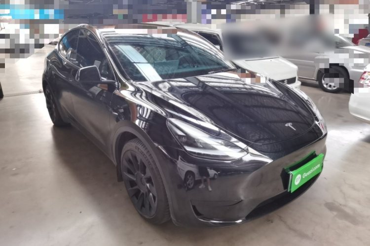 Tesla Model Y 2023 #4 Tesla Model Y 2023 car image #4