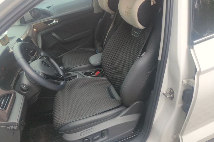 Volkswagen Tharu 2022 car image #17