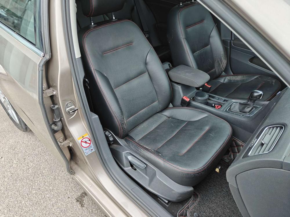Volkswagen Golf 2014 car image #15