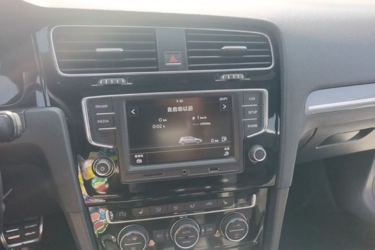 Volkswagen Golf 2015 car image #17