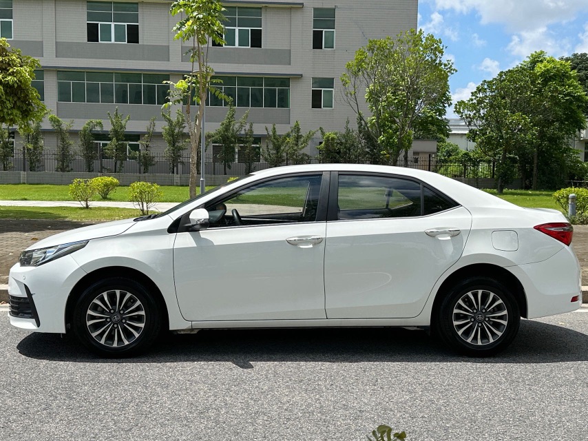 Toyota Corolla 2019 #3 Toyota Corolla 2019 car image #3