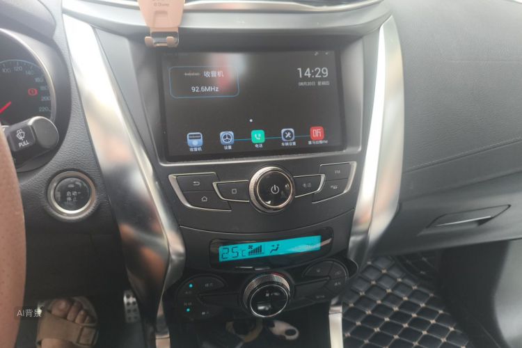 BYD Yuan 2016 #15 BYD Yuan 2016 car image #15