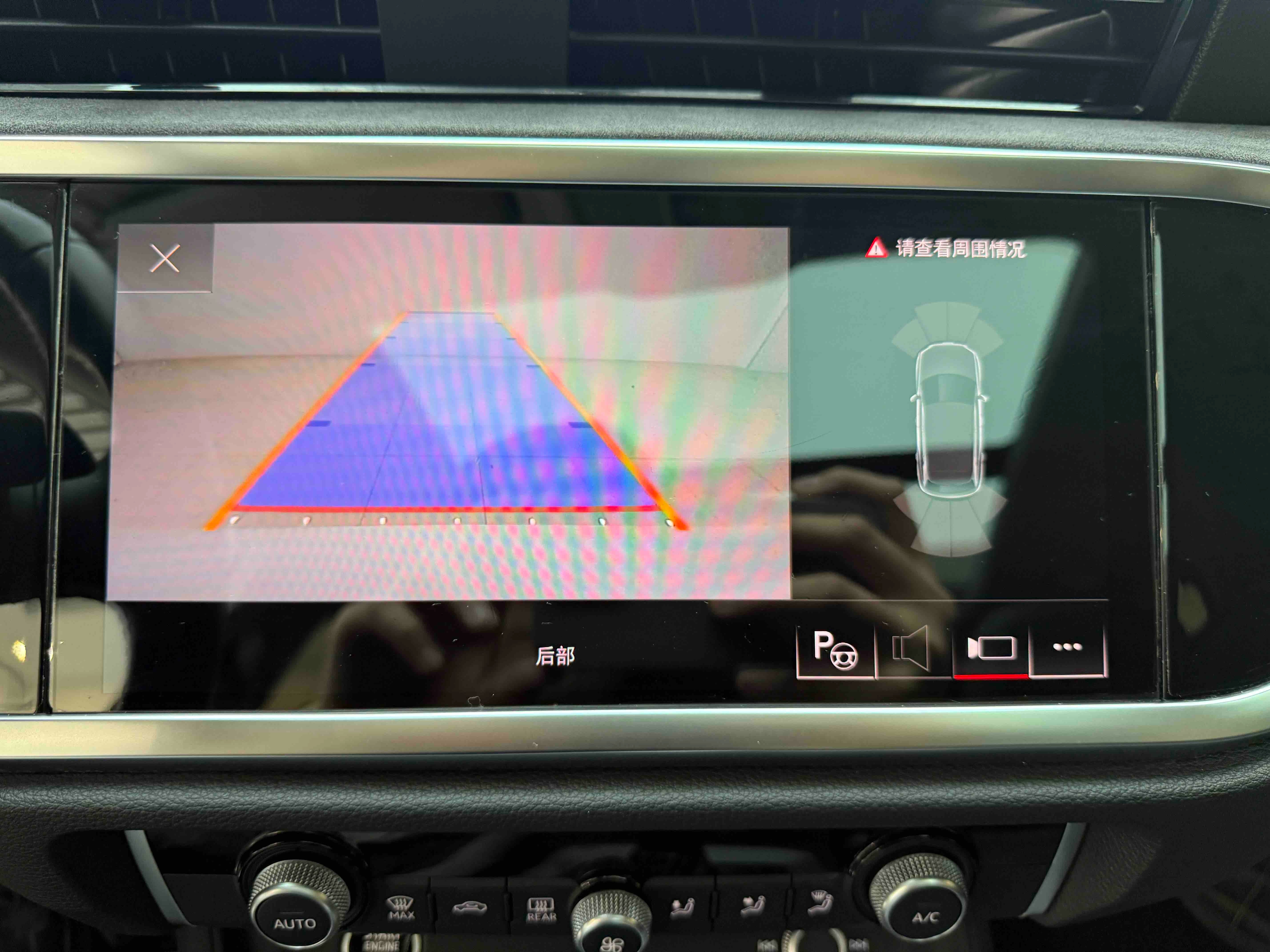 Audi Q3 2021 car image #8