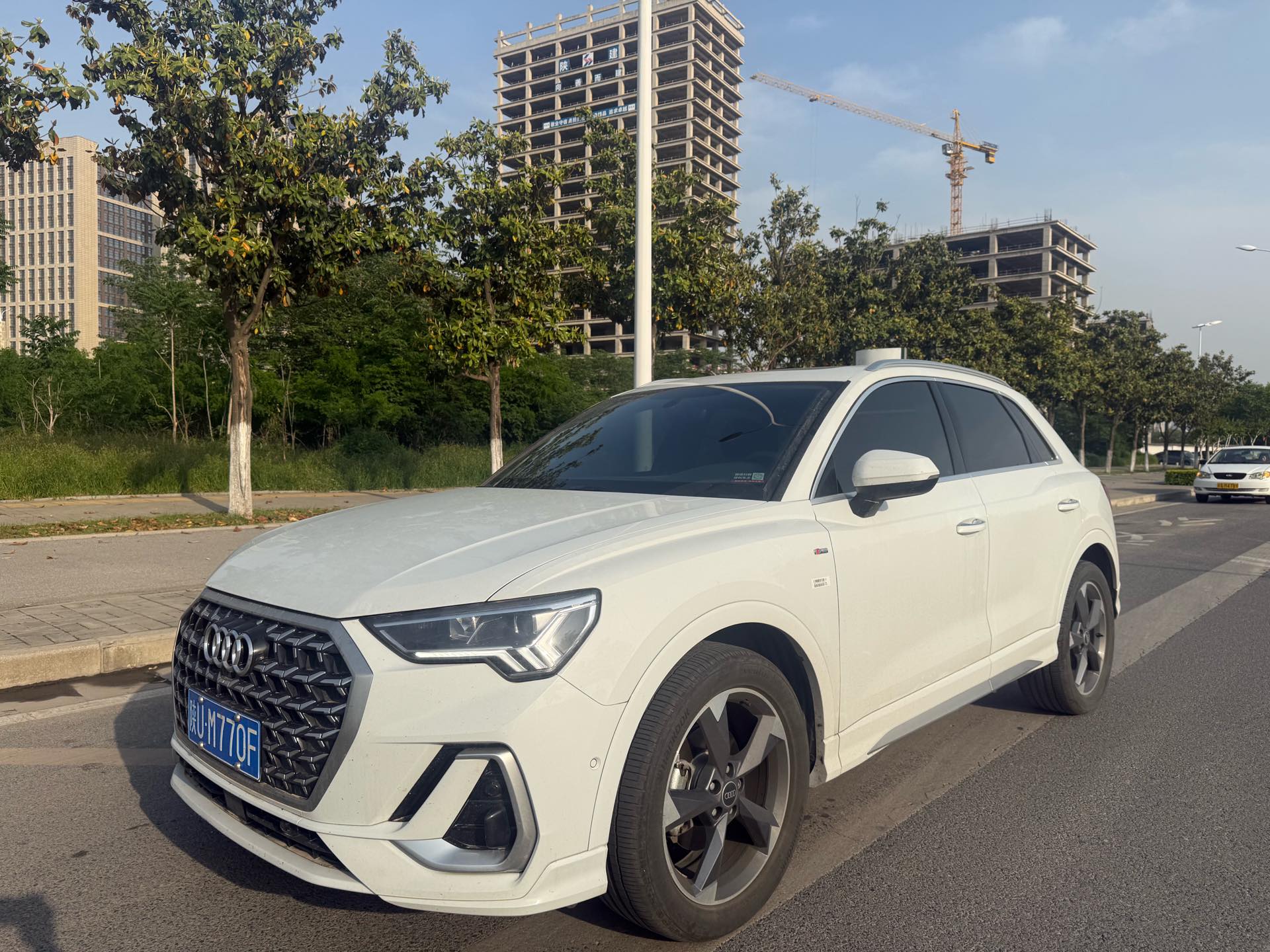 Audi Q3 2024 car image 