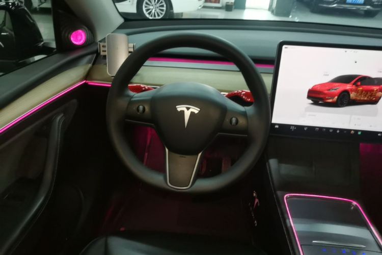 Tesla Model Y 2023 #11 Tesla Model Y 2023 car image #11