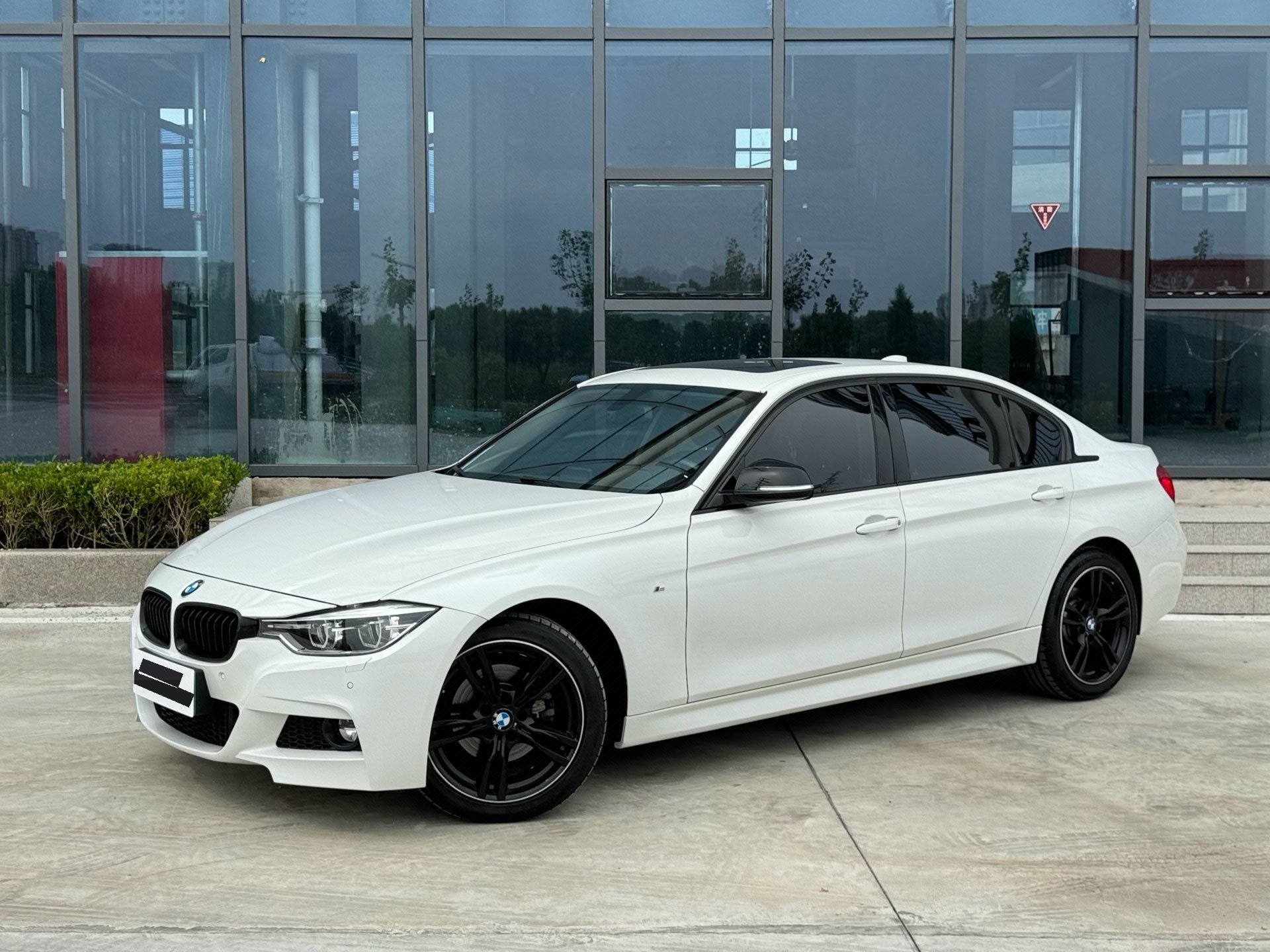 BMW 3 Series 2019 BMW 3 Series 2019 car image