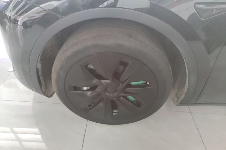 Tesla Model Y 2023 #9 Tesla Model Y 2023 car image #9