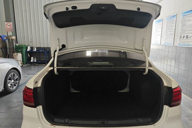 Volkswagen Lavida 2021 car image #19