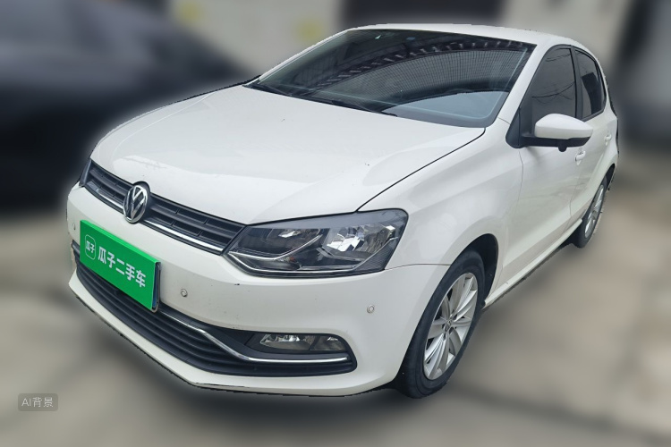Volkswagen Polo 2015 car image #2