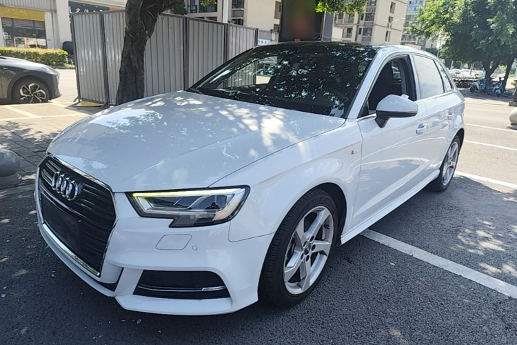 Audi A3 2019 car image #2