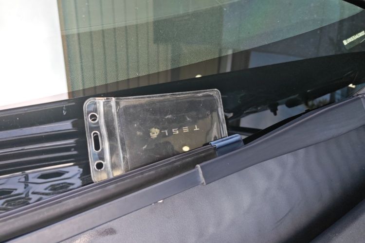 Tesla Model 3 2020 car image #9