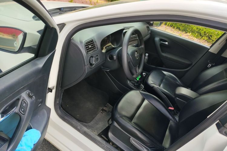 Volkswagen Polo 2019 car image #16