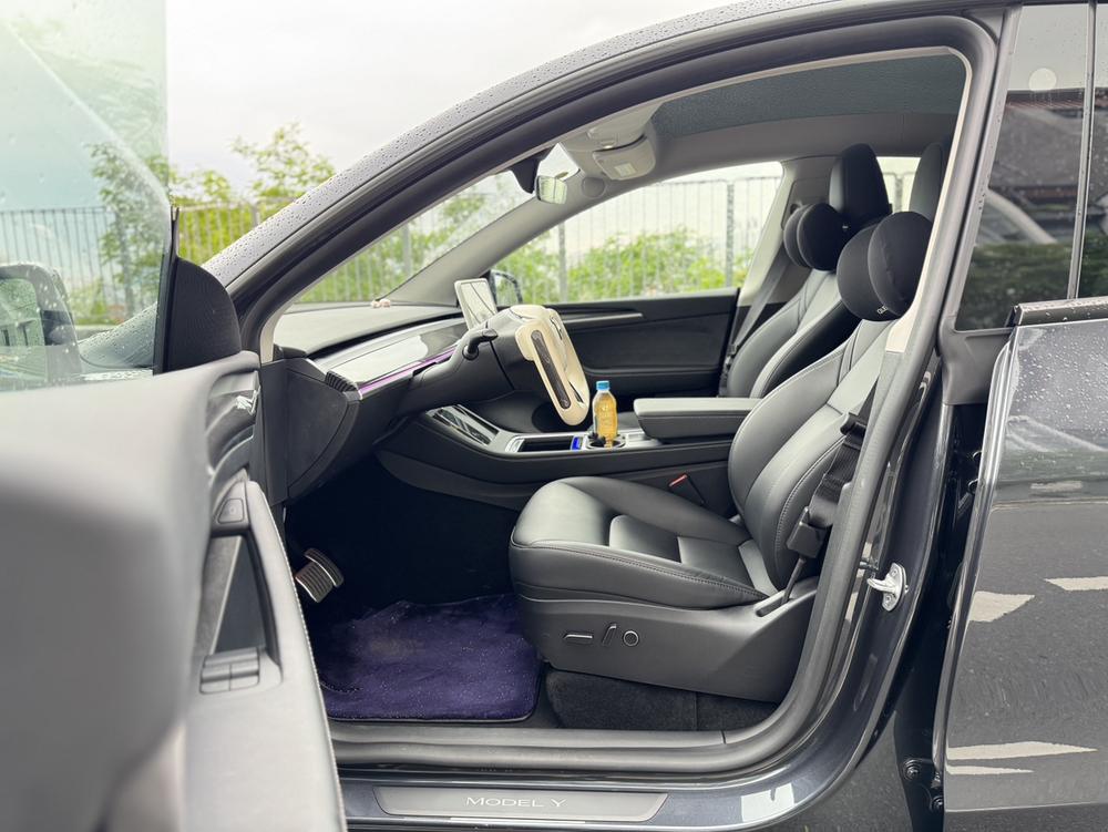 Tesla Model Y 2024 car image #17