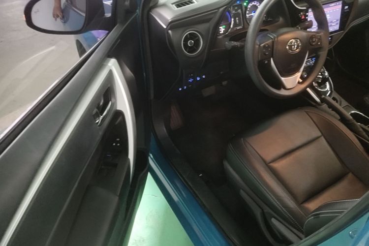 Toyota Corolla Hybird E+ 2019 immagine di auto #16